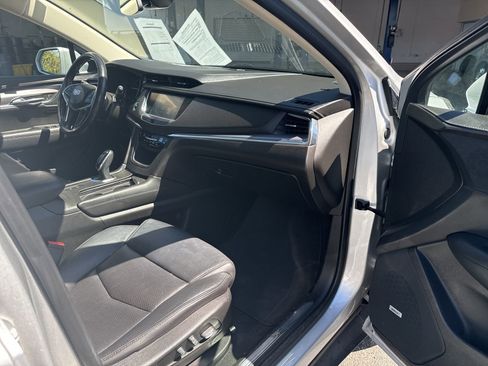 Used 2019 Cadillac XT5 Premium Luxury image 12