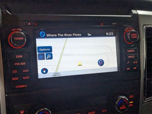 Used 2018 Nissan Titan PRO-4X w/ Pro-4x Convenience Package image 12