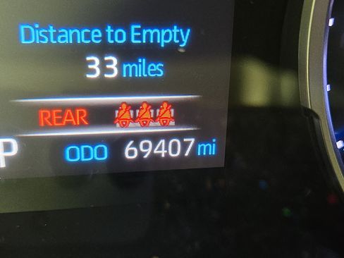 Used 2022 Toyota RAV4 LE AWD/4WD image 17