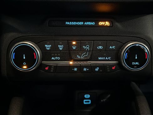 Used 2023 Ford Escape Active AWD/4WD image 25
