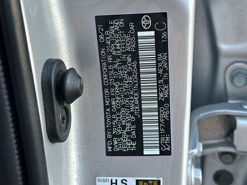 Used 2022 Toyota Corolla LE w/ Carpet Mat Package (TMS) image 28