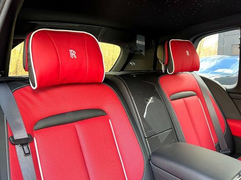 Used 2022 Rolls-Royce Cullinan Black Badge AWD/4WD image 77
