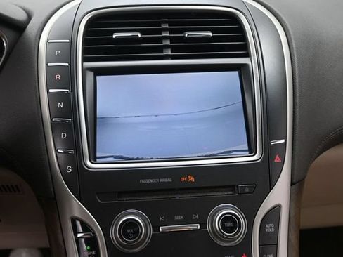 Used 2018 Lincoln MKX Reserve w/ Lincoln MKX Climate Package AWD/4WD image 21