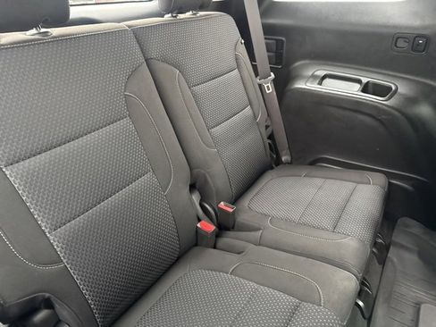 Used 2023 GMC Acadia SLE w/ Driver Convenience Package image 19