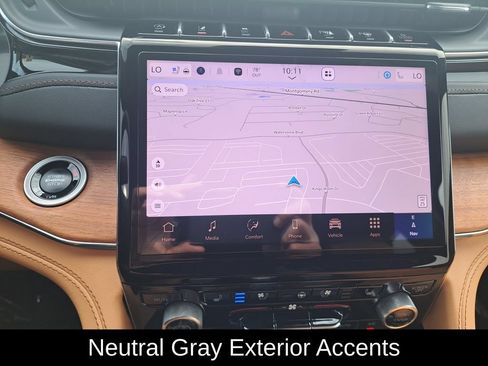 Certified 2025 Jeep Grand Cherokee L Summit AWD/4WD image 18