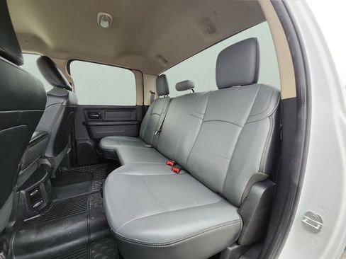 Used 2020 RAM 3500 Tradesman w/ Chrome Appearance Group image 17