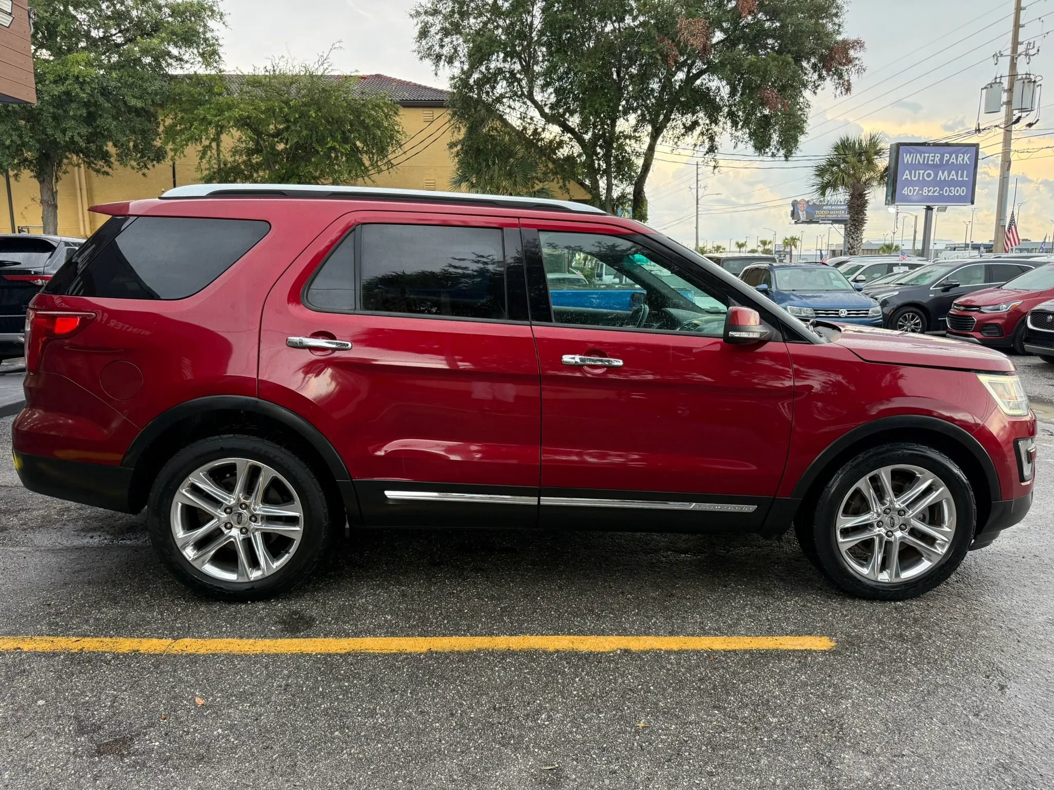 Used 2017 Ford Explorer Limited FWD image 5