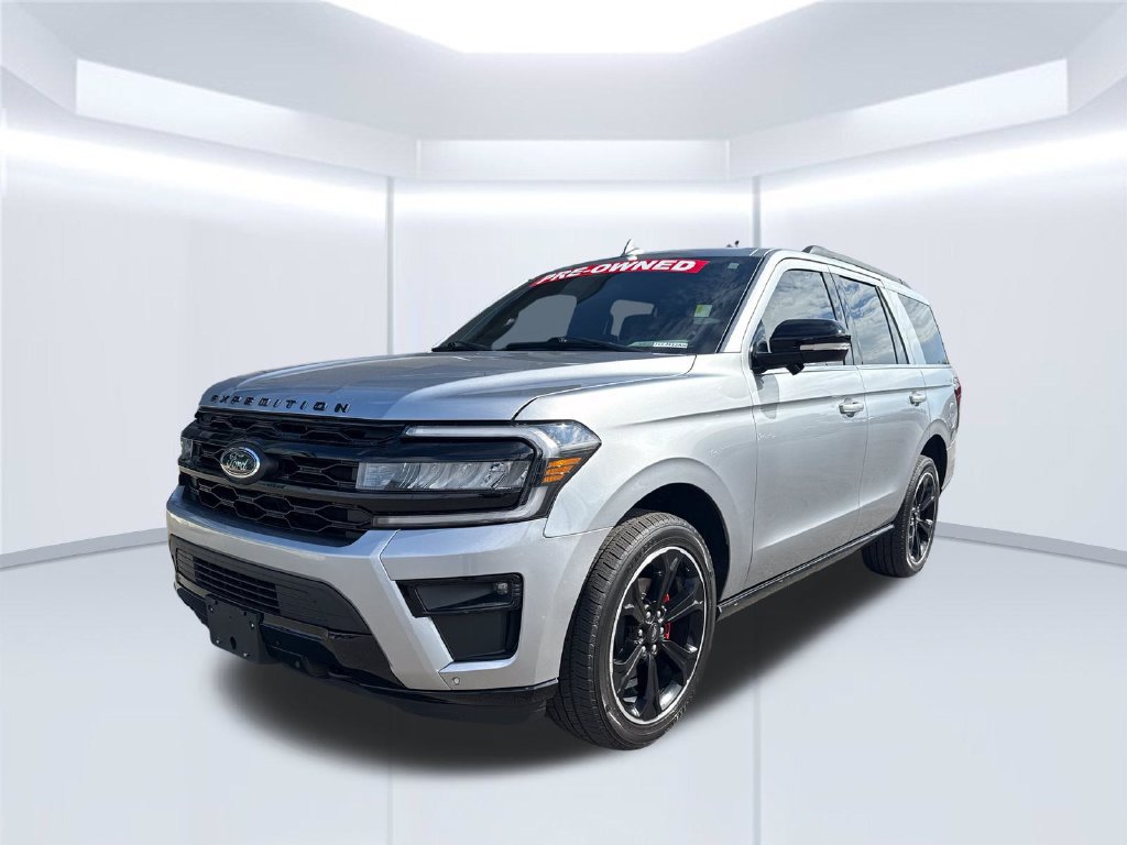 Used 2024 Ford Expedition Limited AWD/4WD image 14