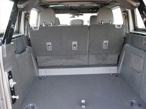 New 2025 Ford Bronco Base image 14