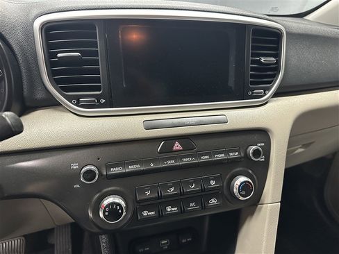 Used 2021 Kia Sportage LX FWD image 22