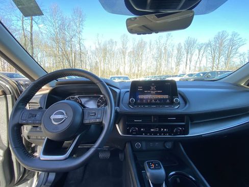 Used 2023 Nissan Rogue SV w/ SV Premium B Package image 27