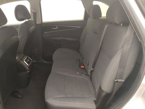 Used 2016 Kia Sorento L image 18
