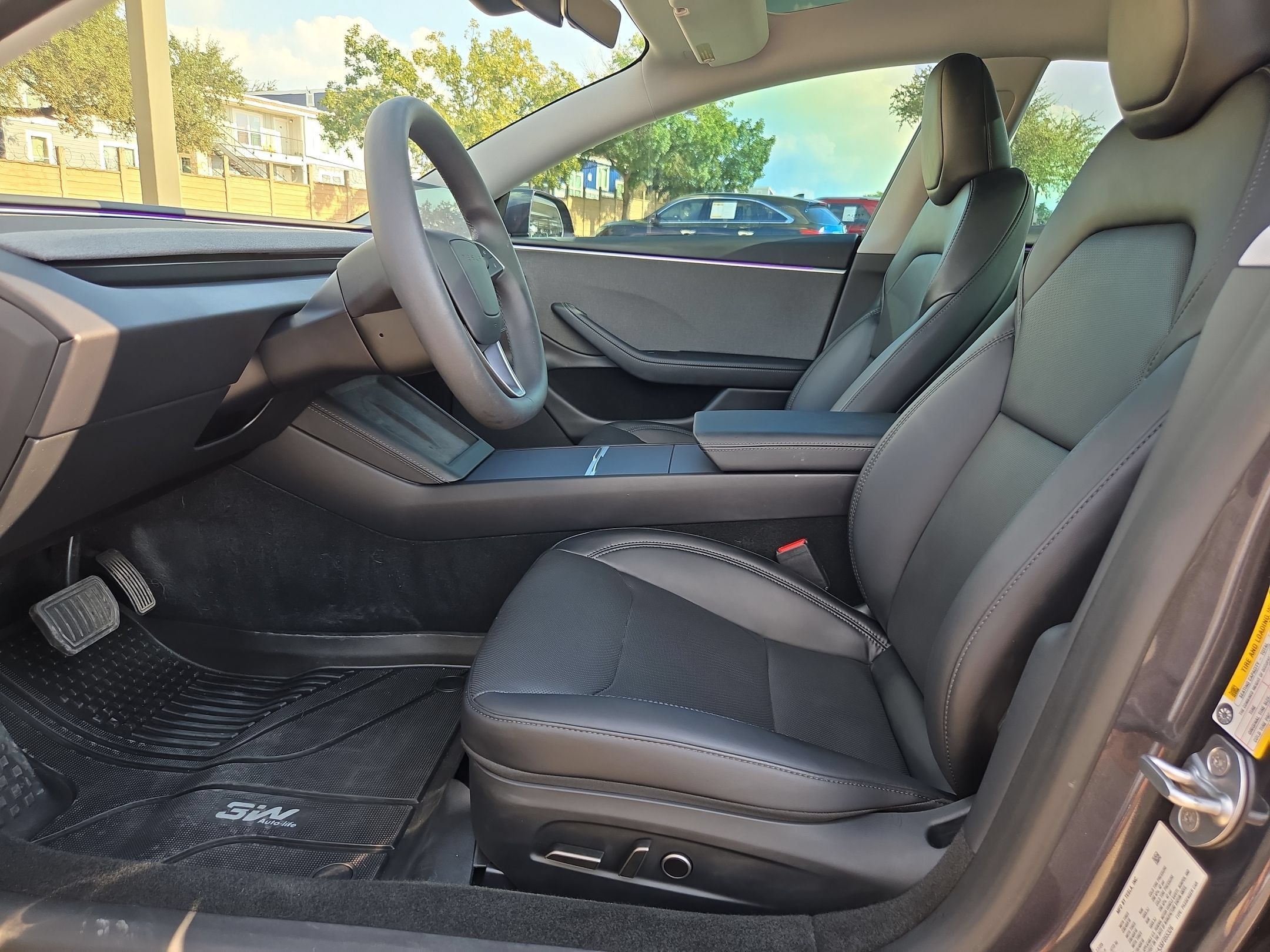 Used 2025 Tesla Model 3 Long Range RWD image 9