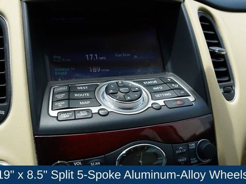 Used 2017 INFINITI QX50 AWD w/ Deluxe Touring Package image 26
