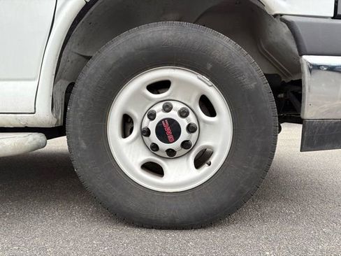 Used 2024 GMC Savana 2500 w/ Driver Convenience Package image 21