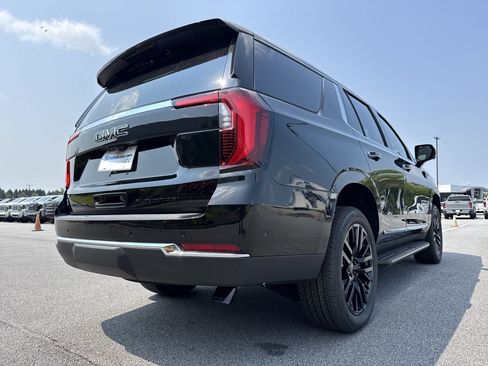 New 2026 GMC Yukon Elevation w/ Elevation Premium Package AWD/4WD image 10