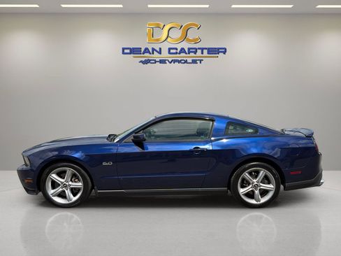 Used 2011 Ford Mustang GT Premium w/ Comfort Pkg RWD image 2