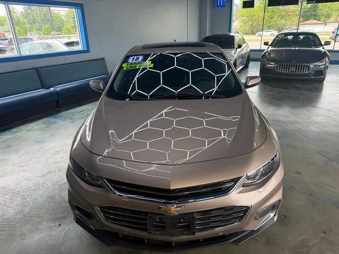 Used 2018 Chevrolet Malibu LT w/ True North Edition FWD image 7