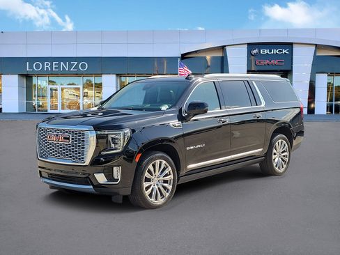 Used 2023 GMC Yukon XL Denali AWD/4WD image 1