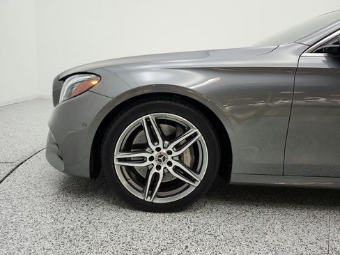 Used 2019 Mercedes-Benz E 300 image 30