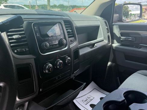 Used 2013 RAM 1500 Express RWD image 19