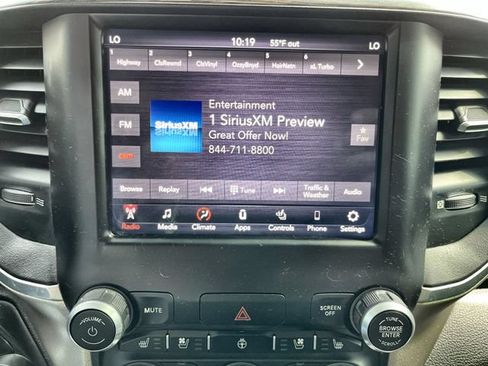 Used 2019 RAM 1500 Laramie AWD/4WD image 13