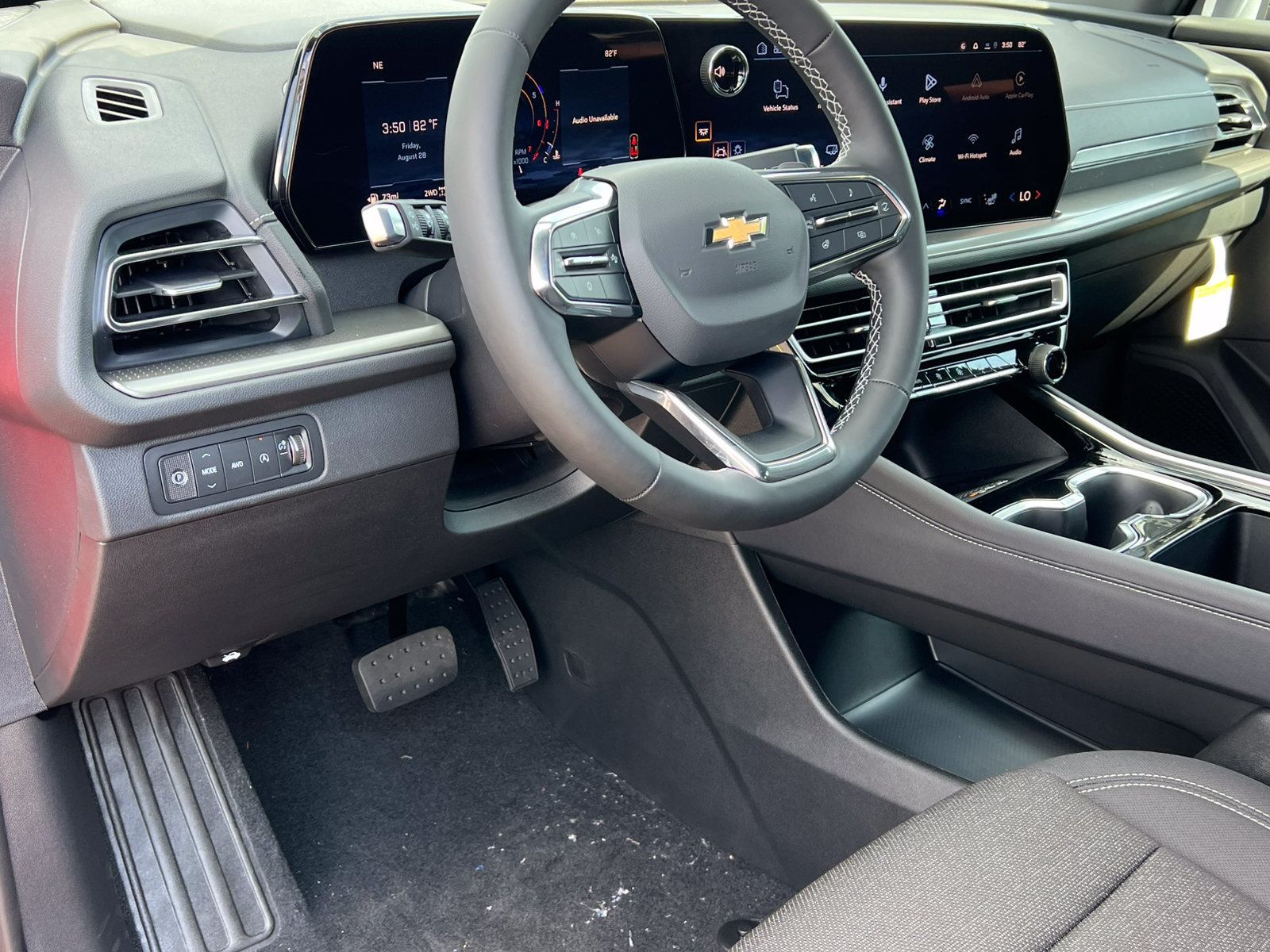 New 2027 Chevrolet Traverse LT AWD/4WD image 15