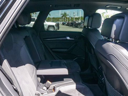 Used 2022 Audi SQ5 Premium Plus w/ Premium Plus Package image 16