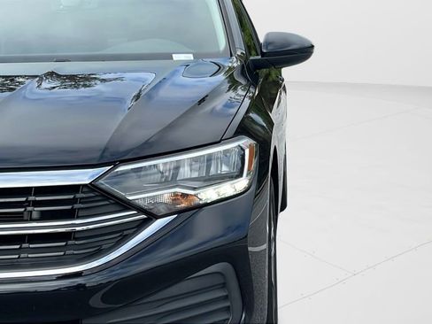 Used 2023 Volkswagen Jetta SE w/ Panoramic Sunroof Package FWD image 19