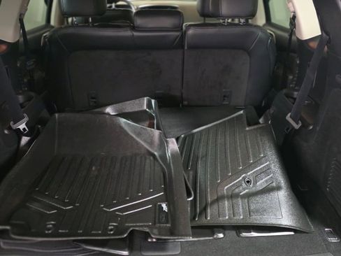 Used 2019 Nissan Pathfinder Platinum image 8