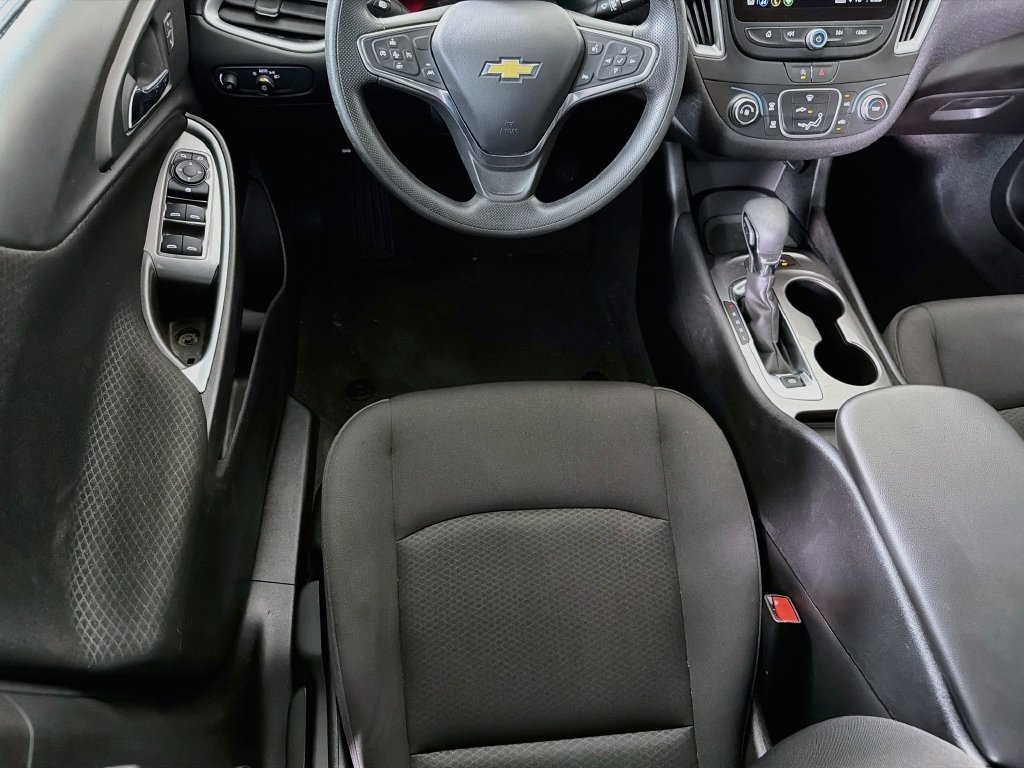 Used 2025 Chevrolet Malibu LS FWD image 26