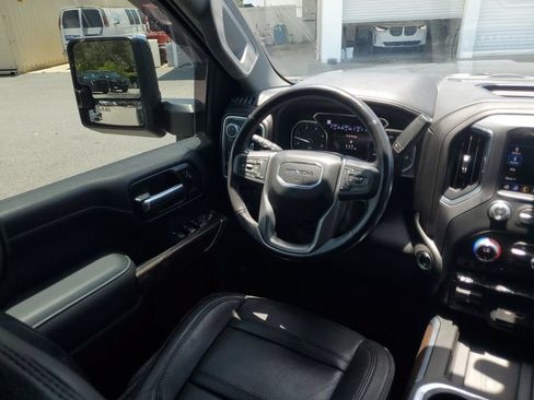 Used 2020 GMC Sierra 3500 Denali w/ Denali Ultimate Package AWD/4WD image 25