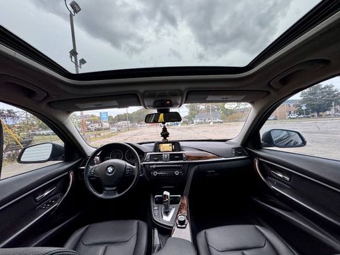 Used 2015 BMW 320i xDrive Sedan AWD/4WD image 12