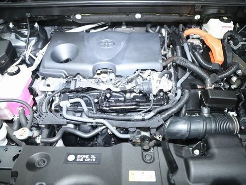 Used 2023 Toyota RAV4 XLE Premium AWD/4WD image 40