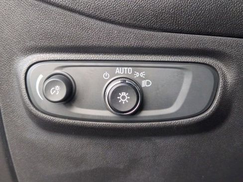 Certified 2023 Chevrolet Equinox LS image 17