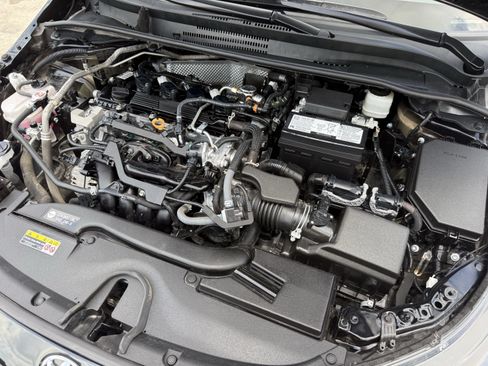 Used 2025 Toyota Corolla SE FWD image 35