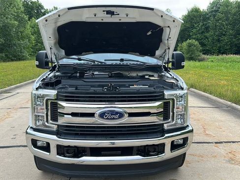 Used 2018 Ford F250 XLT w/ XLT Value Package AWD/4WD image 29