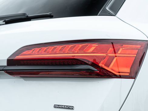 New 2026 Audi Q7 Premium image 32