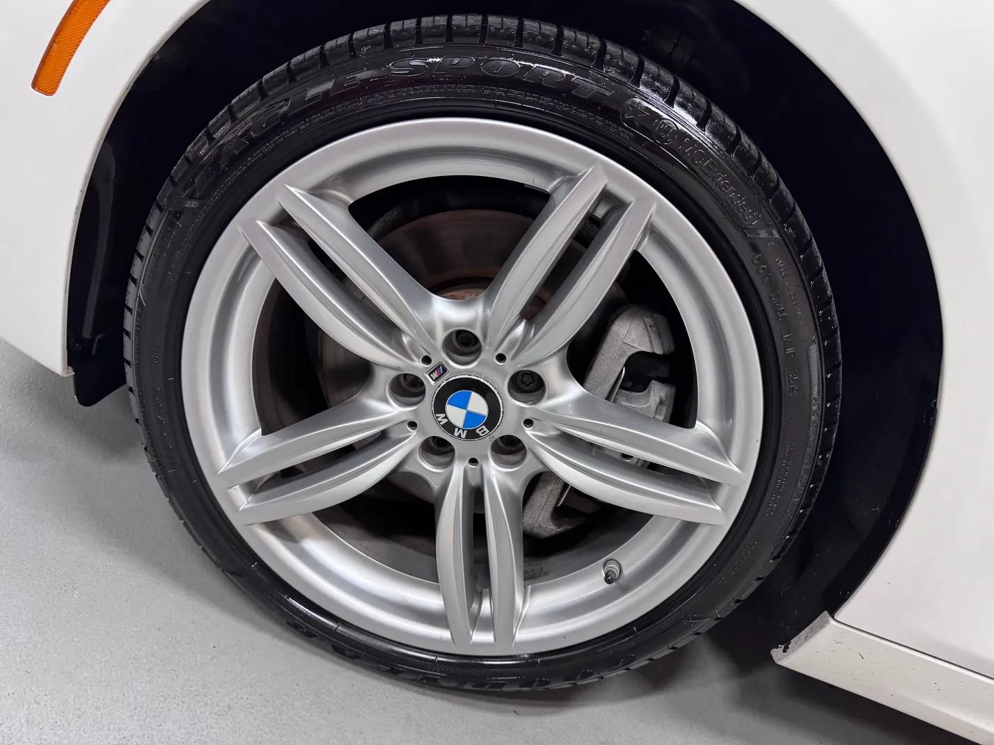 Used 2015 BMW 535i xDrive Sedan AWD/4WD image 9