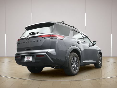 Used 2024 Nissan Pathfinder SV w/ Black Appearance Package FWD image 25