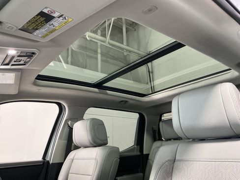 Used 2024 Toyota Tundra Limited image 31