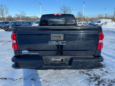 Used 2017 GMC Sierra 1500 4WD Double Cab 143.5 image 4