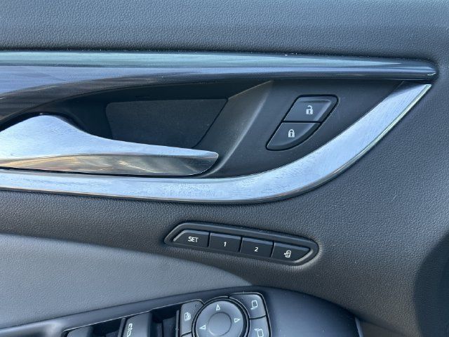 Used 2019 Buick Enclave Premium w/ Experience Buick Package FWD image 18