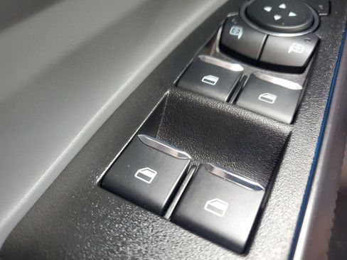 Used 2025 Ford Maverick Lobo image 35