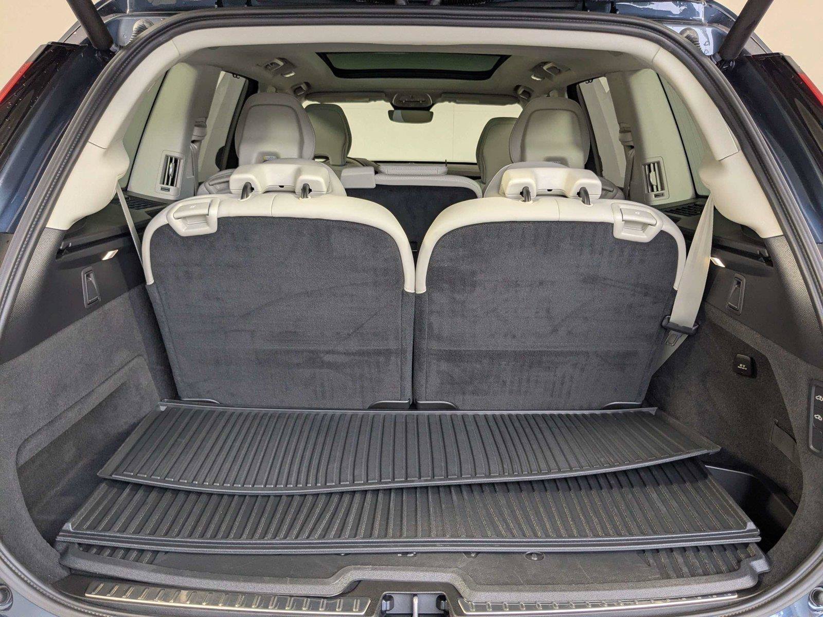 Used 2026 Volvo XC90 B6 Ultra w/ Protection Package Premier AWD/4WD image 9
