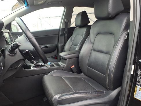 Used 2017 Kia Sportage SX image 11