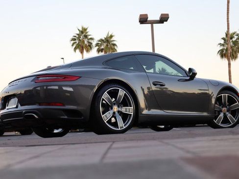 Used 2017 Porsche 911 Carrera image 19