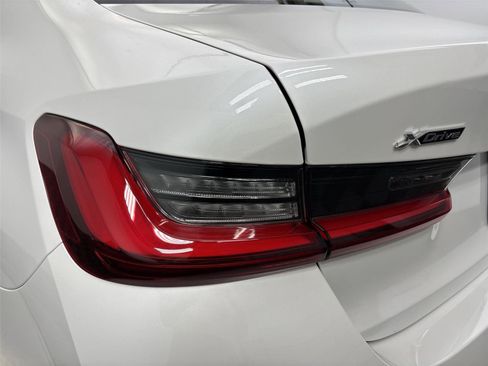 New 2026 BMW 330i xDrive Sedan w/ Premium Package AWD/4WD image 19