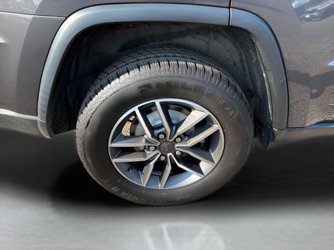 Used 2020 Jeep Grand Cherokee Limited AWD/4WD image 28