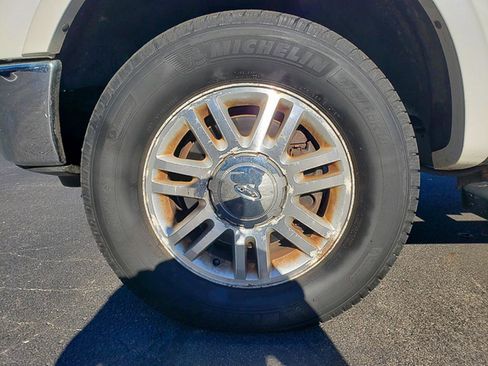 Used 2013 Ford F150 Lariat w/ Luxury Equipment Group image 21